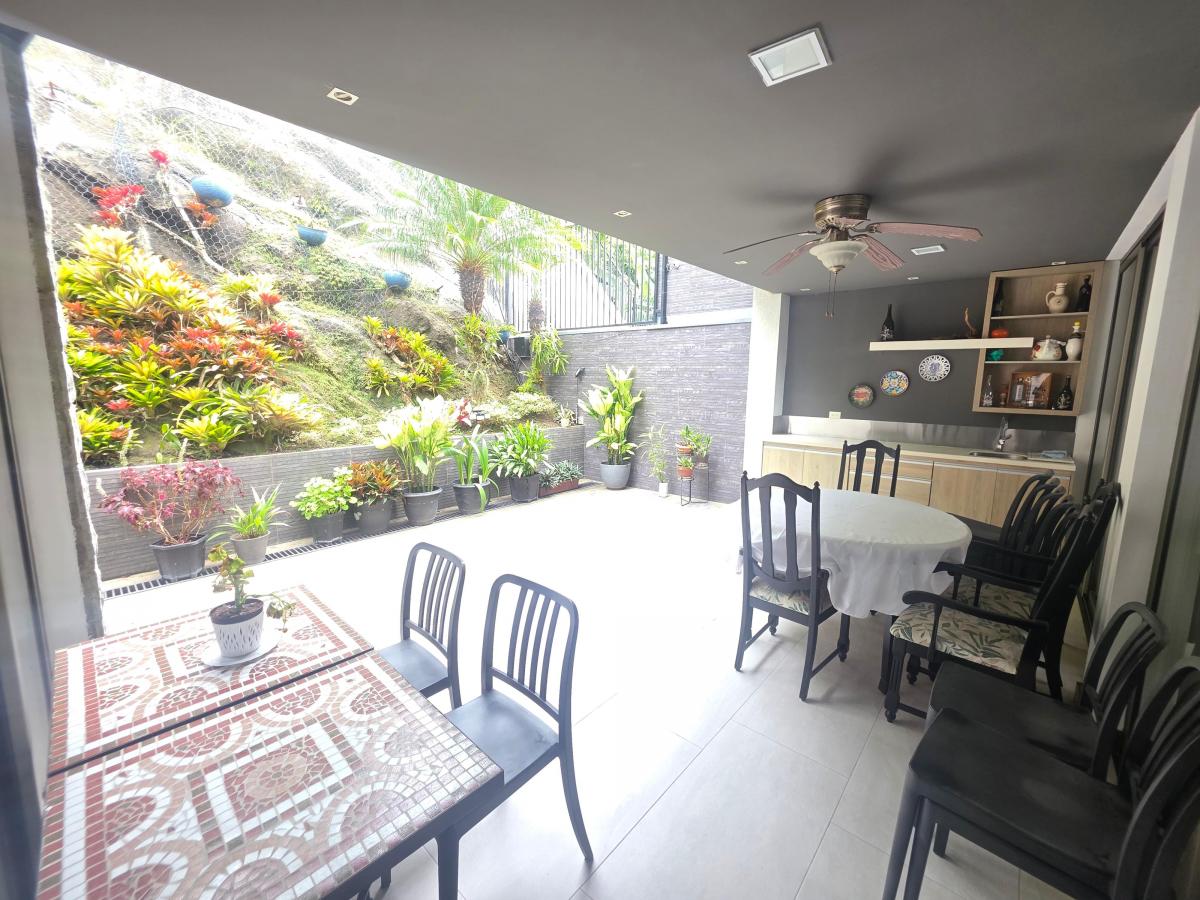 Vendo Moderna Casa, Estilo Arquitectónico Cuencano, Amplia, Iluminada, Seguridad 24/7, Guayas — imagen 5