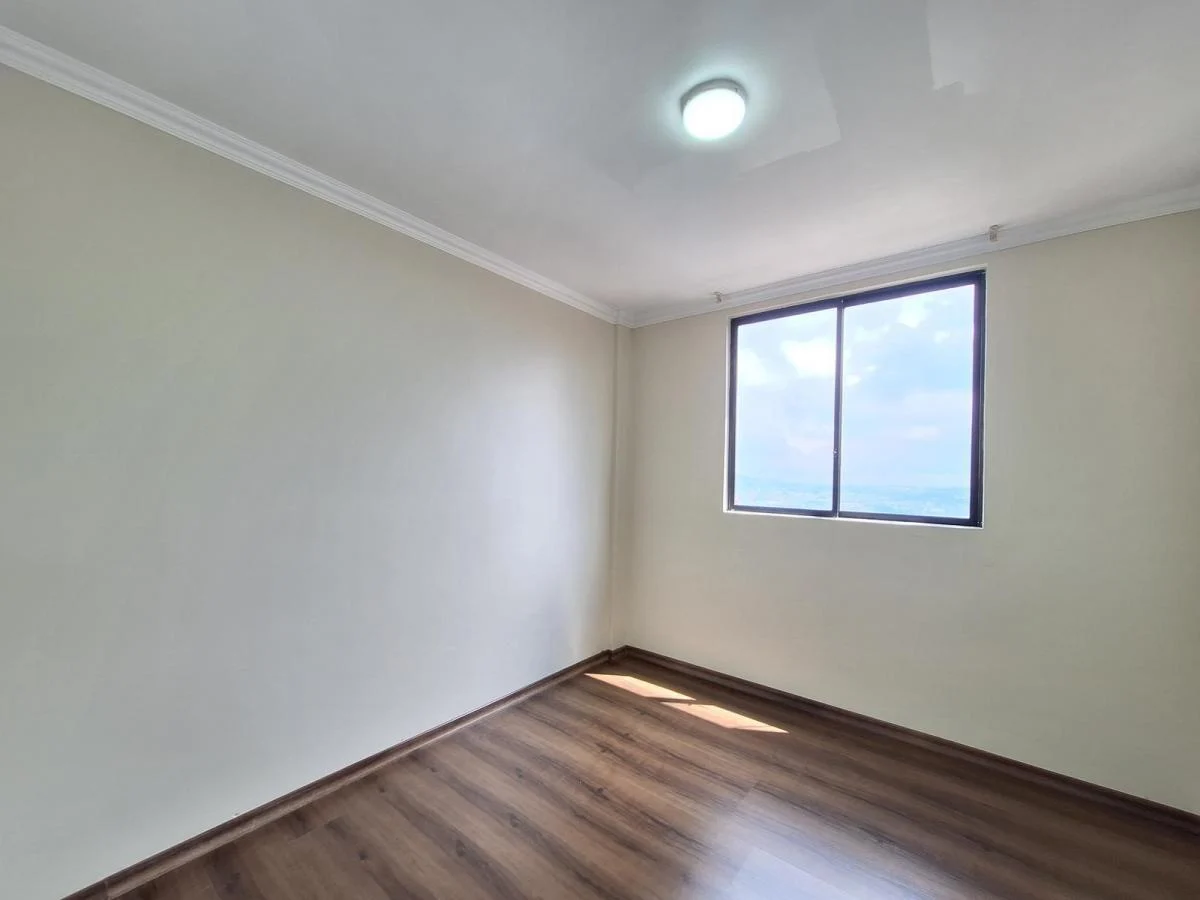 Departamento en Venta, 3 Dorm., Parqueadero, 5to Piso. Universidad Israel — imagen 2