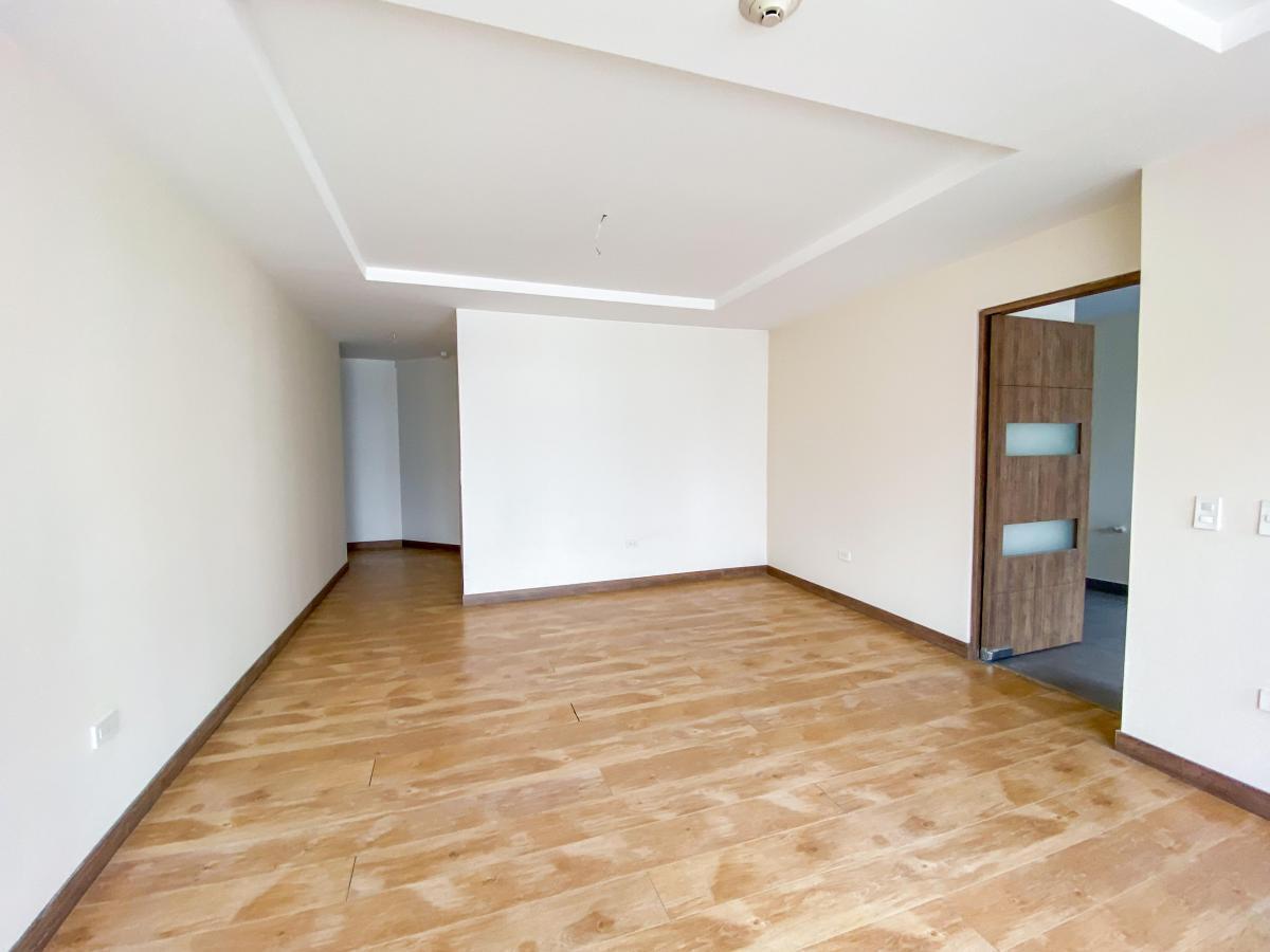 Departamento en Venta Sector La Paz Terraza Privada y Patio — imagen 8