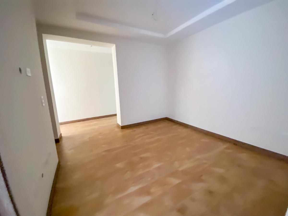 Departamento en Venta Sector La Paz Terraza Privada y Patio — imagen 2