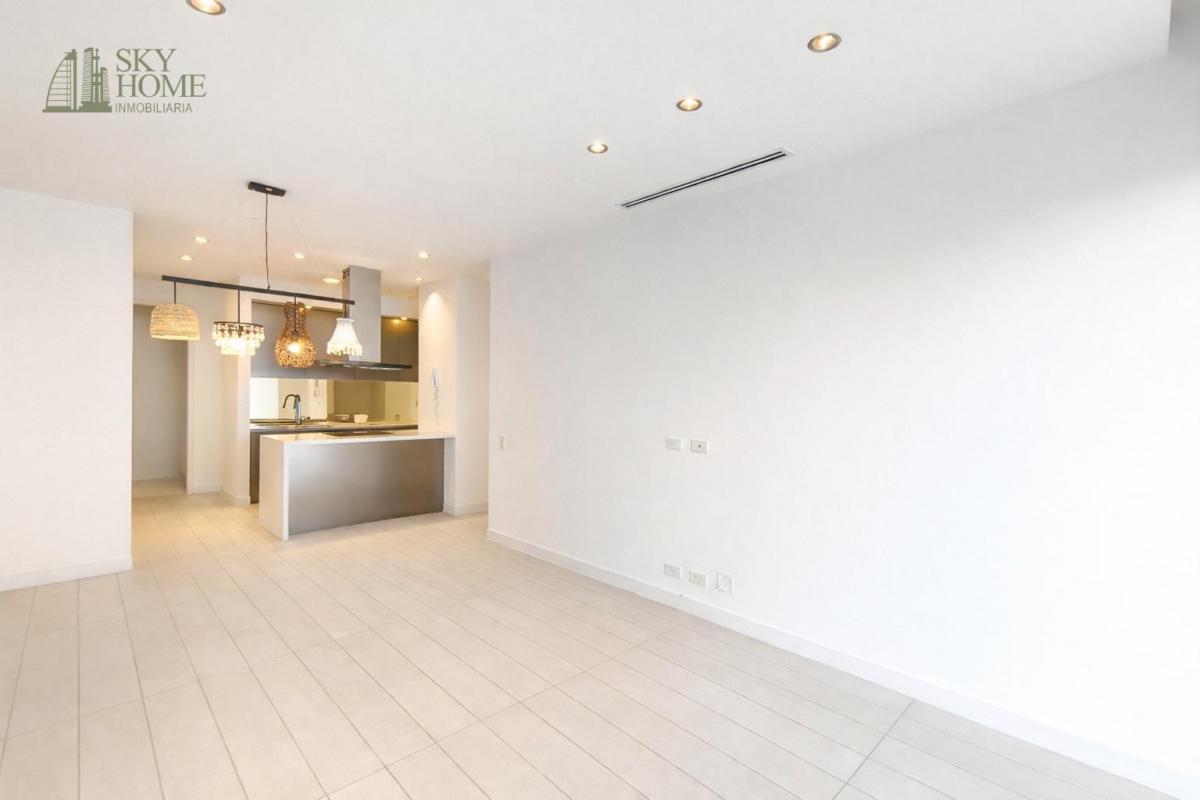 Venta Departamento Exclusivo, 2 Habitaciones, González Suarez, con Balcón Panorámico, 240 Mil Usd — imagen 6