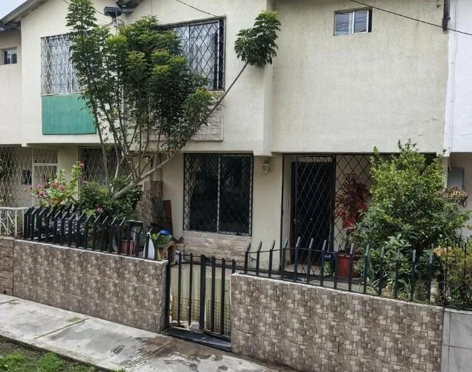 Casa en Conjunto Seguro con Parqueadero Propio | 3 Dorm. — imagen 1
