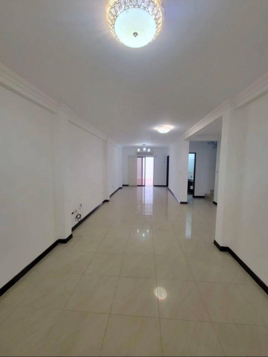 En Venta Amplia y Hermosa Casa en Villa Club, Via a Samborondon, Guayas — imagen 3