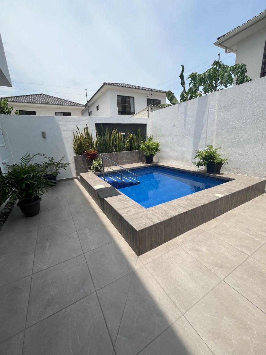 Punta Esmeralda con Piscina Acabados de Lujo, Guayas — imagen 7