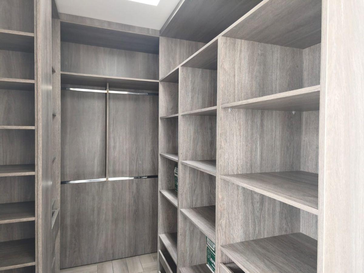 Casa de 3 Dorm. en Excelente Ubicación – Cerca del Rancho San Francisco) — imagen 5