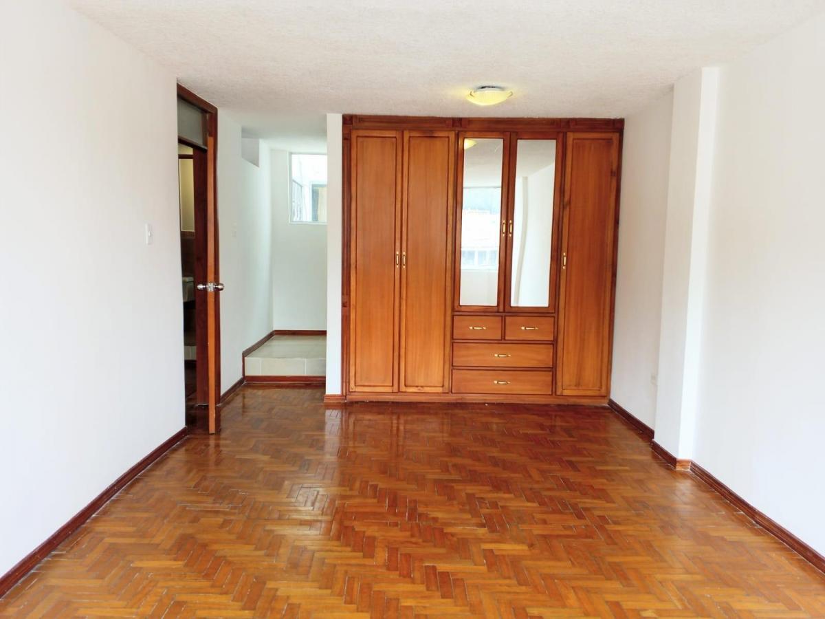 Departamento 3 Dorm. Secadero Parqueadero — imagen 4
