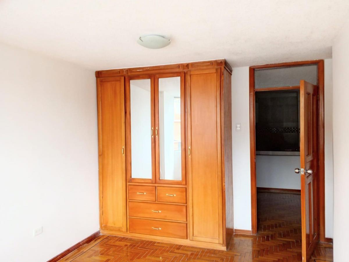 Departamento 3 Dorm. Secadero Parqueadero — imagen 3
