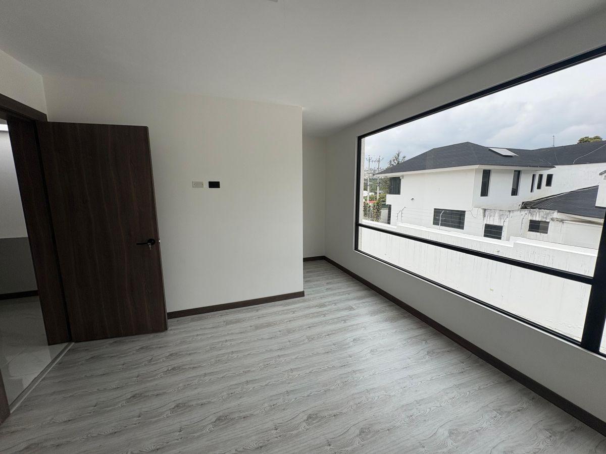 Venta Casa Moderna en Pomasqui– Urb. Camino a La Luna | Se — imagen 5