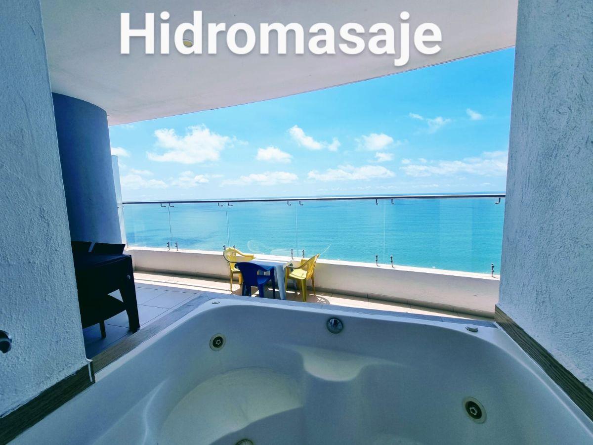 Vendo Departamento con Hermosa Vista Piso 22 Grand Diamond Beach Tonsupa 2 Dormi, Balcón 2 Baños — imagen 7