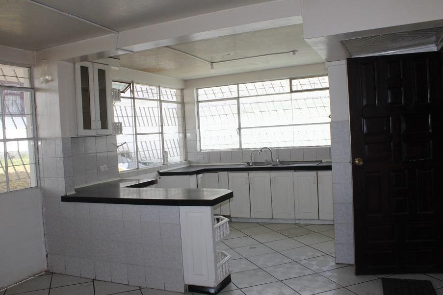 Vendo Terreno con Casa Antigua - Sector Batán Alto - Excelente Ubicación — imagen 9