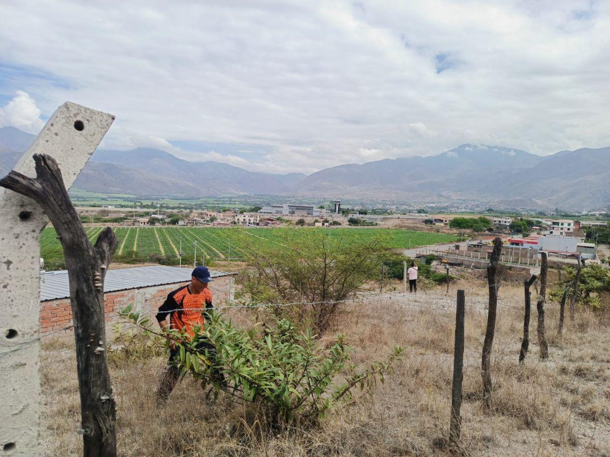 Venta de Hermoso Terreno en Catamayo, Loja, Ecuador Frente Al Aeropuerto — imagen 6