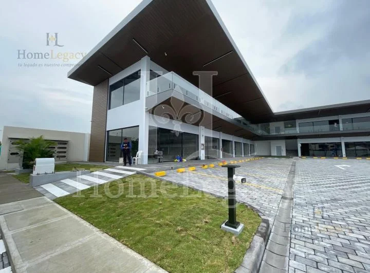 Locales Comerciales en Samborondón - Porto Celeste en El Área Comercial Am, Guayas — imagen 1