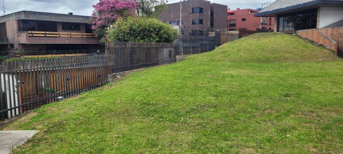 Venta Terreno Quito Tennis 3.923 m² — imagen 2