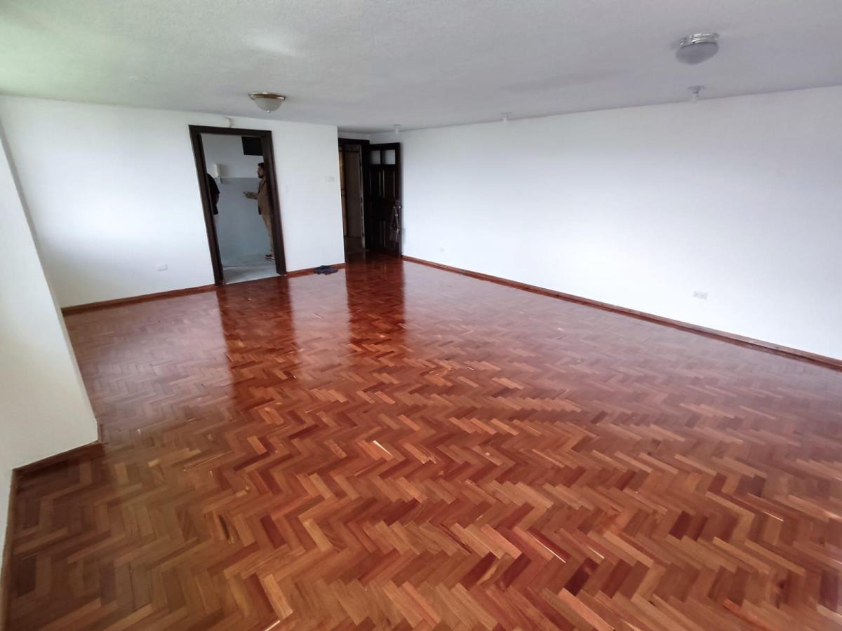 C/ Monteserrín, Departamento de 135 m² en Venta, 3 Habitaciones — imagen 10