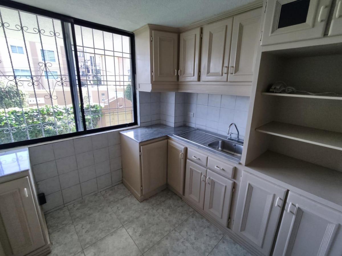 C/ Monteserrín, Departamento de 135 m² en Venta, 3 Habitaciones — imagen 8