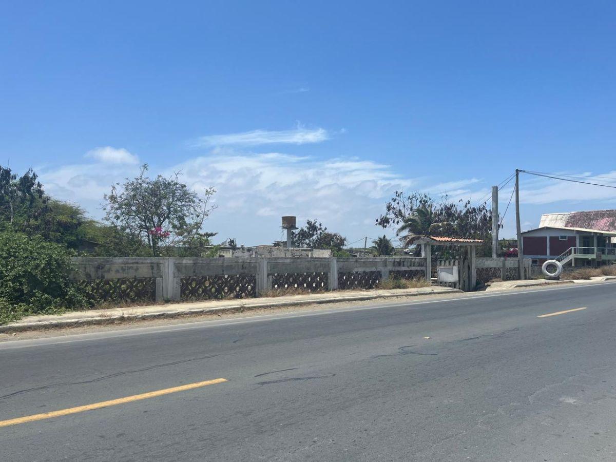 Vendo Terreno de Oportunidad en Playas Km 3.5 Via Data, Guayas — imagen 2