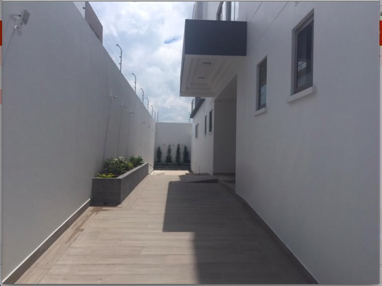 Cumbaya Departamento por Estrenar de Venta. Sector Supermaxi (Cerca Usfq) — imagen 9