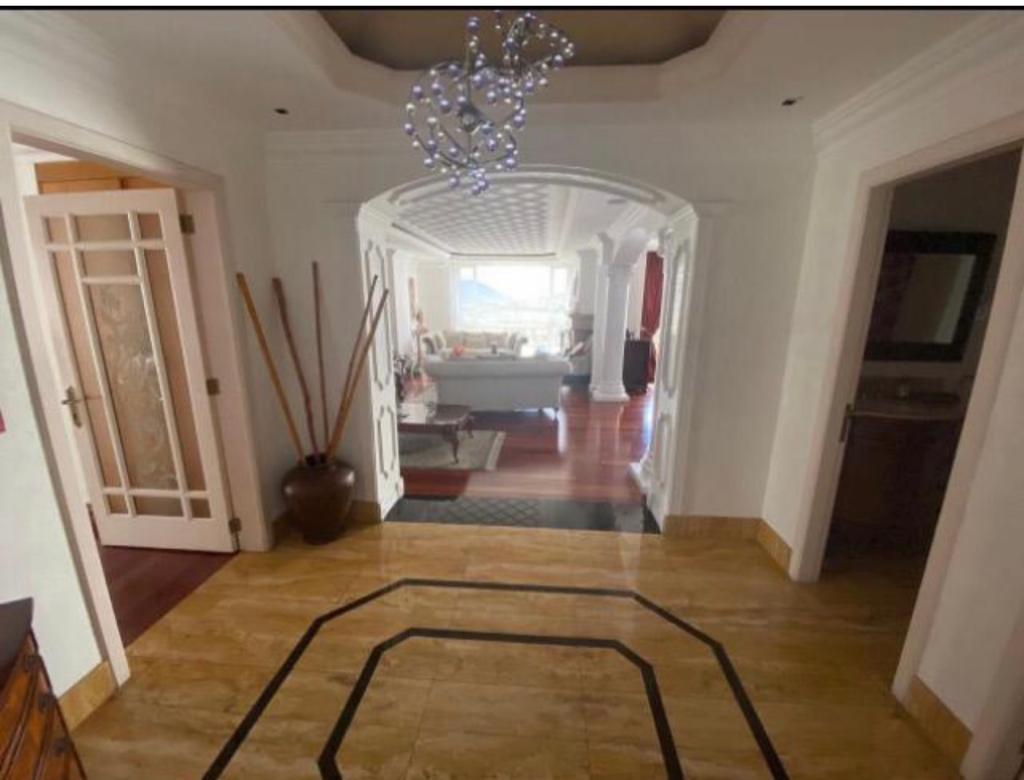 Quito Departamento de Venta en Conjunto Residencial Exclusivo Sector Quito Tenis — imagen 9