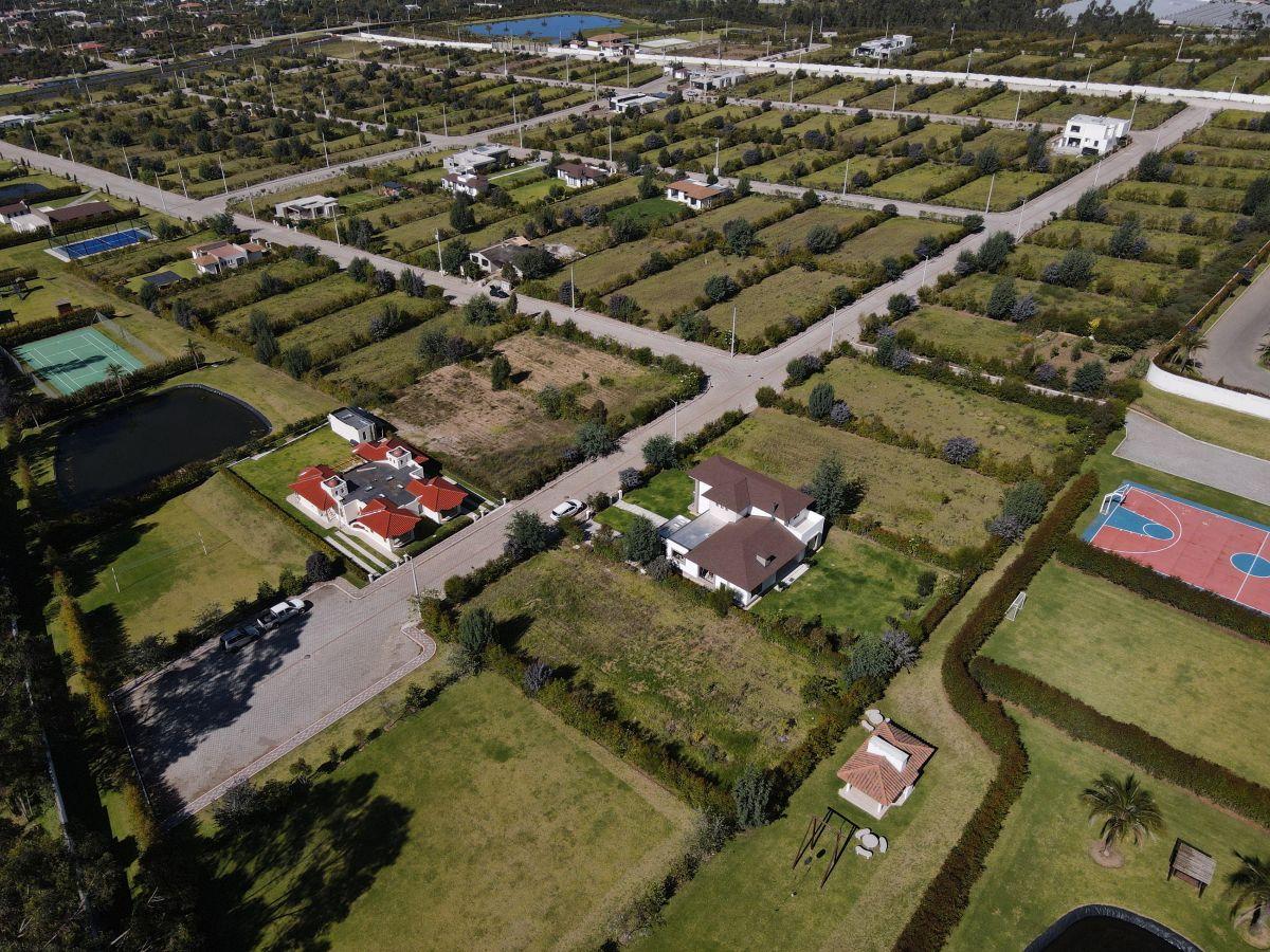En Venta Lotes de Terreno Dentro de Urbanizacion de Lujo – Tabacundo — imagen 10