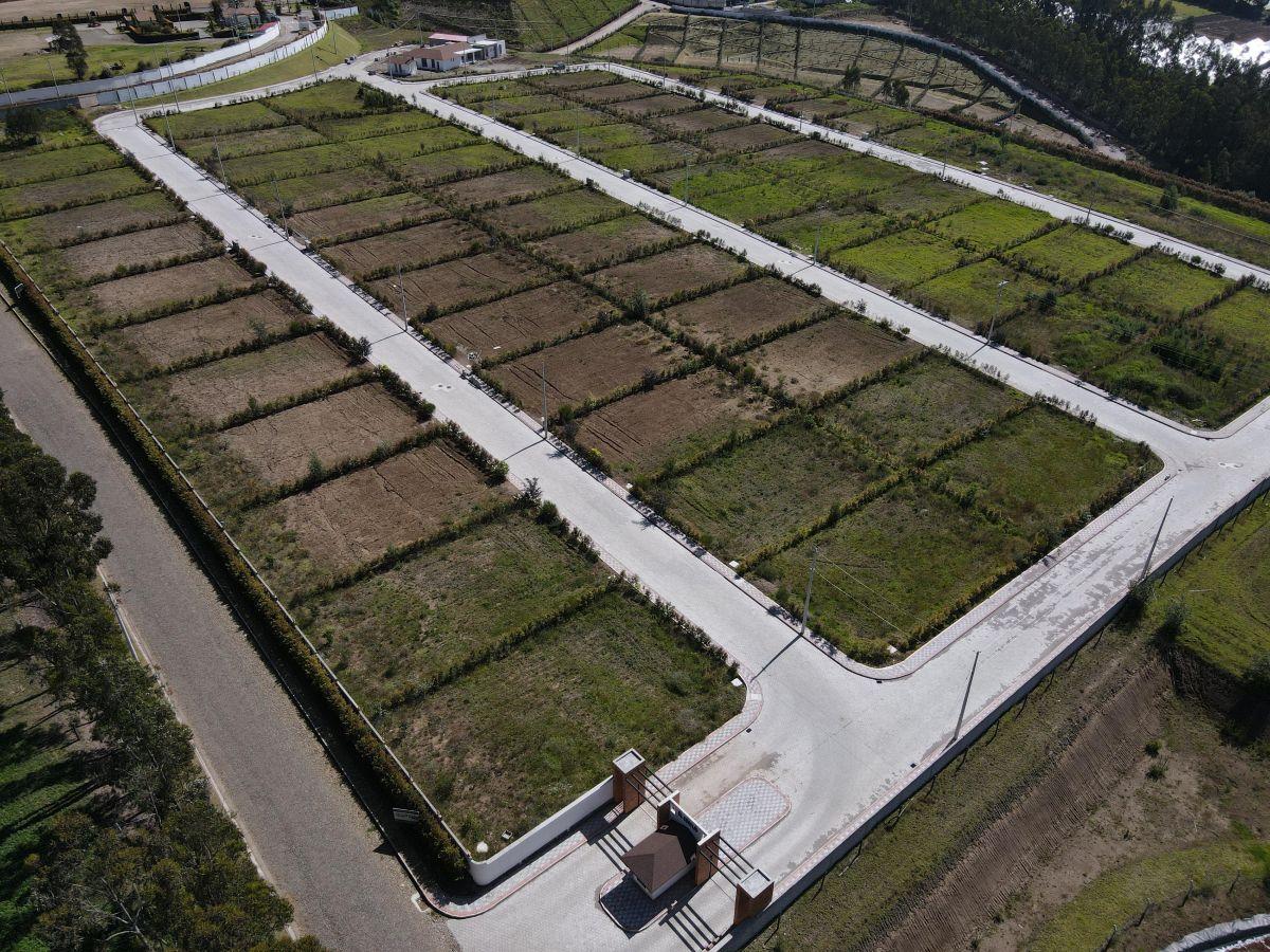 En Venta Lotes de Terreno Dentro de Urbanizacion de Lujo – Tabacundo — imagen 3