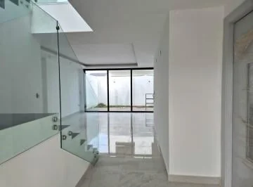 Venta de Casa en La Urbanización Mallorca Village, Vía Samborondón - Salitre. Guayas — imagen 5