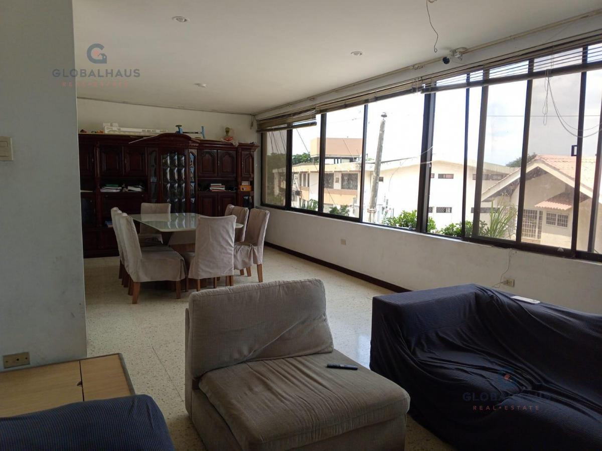 Venta de Departamento en Sur de Guayaquil, Urb. La Saiba, 5 Habitaciones. L. B. Guayas — imagen 2