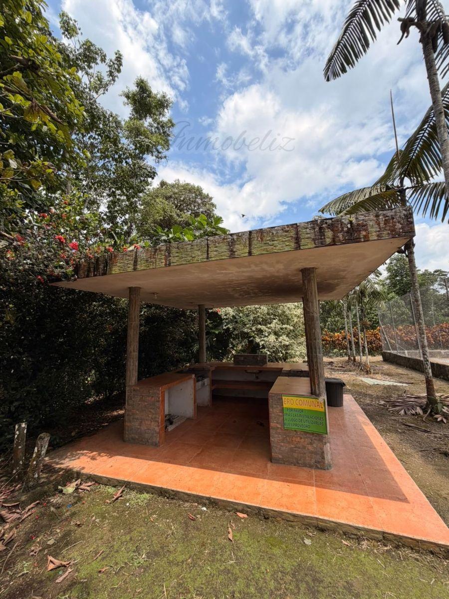 Económico y Céntrico Terreno en Venta en Urbanización Privada - Pedro Vicente Maldonado — imagen 3