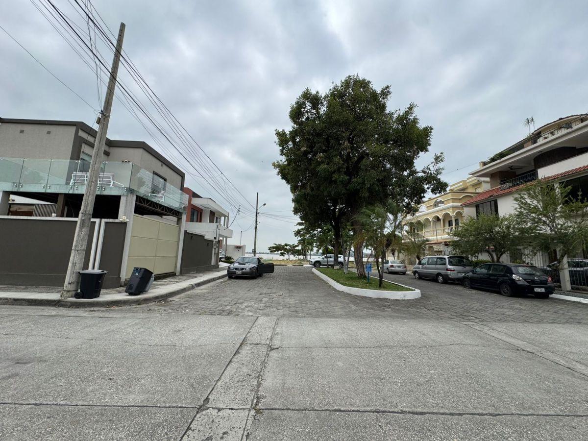 Terreno Urb Aquamarina - Samborondon, Guayas — imagen 7