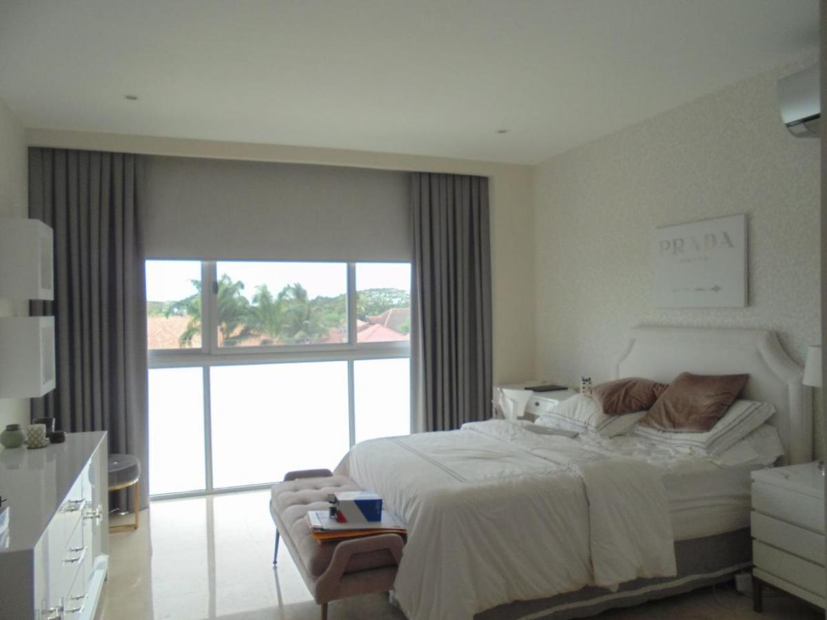 Samborondon Km 4 Urbanizacion Tenis Hermoso Departamento Vista Al Rio, Guayas — imagen 4