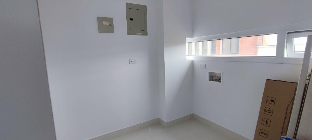 H/ Monteserrin, por Estrenar Departamento 3 Dorm. con Vista — imagen 3