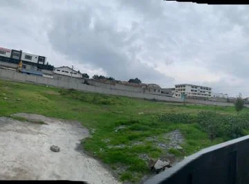 Terreno de Renta Av 6 de Diciembre y Santa Lucia — imagen 4