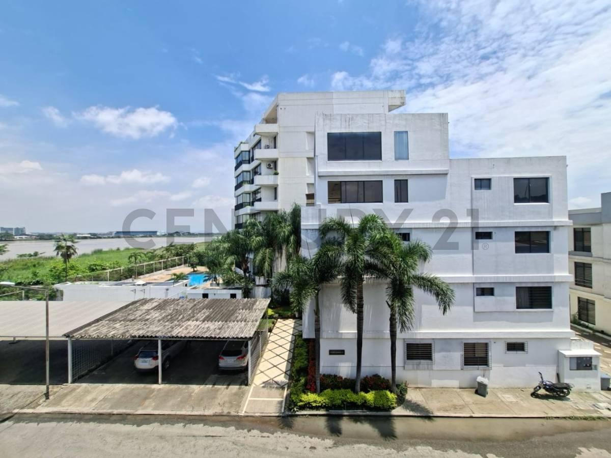 Departamento de 3 Dorm. Frente Al Río – Malecón Entre Ríos. Alest, Guayas — imagen 8