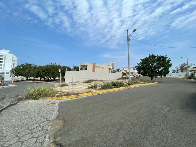 Lote de Terreno en Venta en La Urbanizacion Lomas de Barbasquillo, Manabí — imagen 9