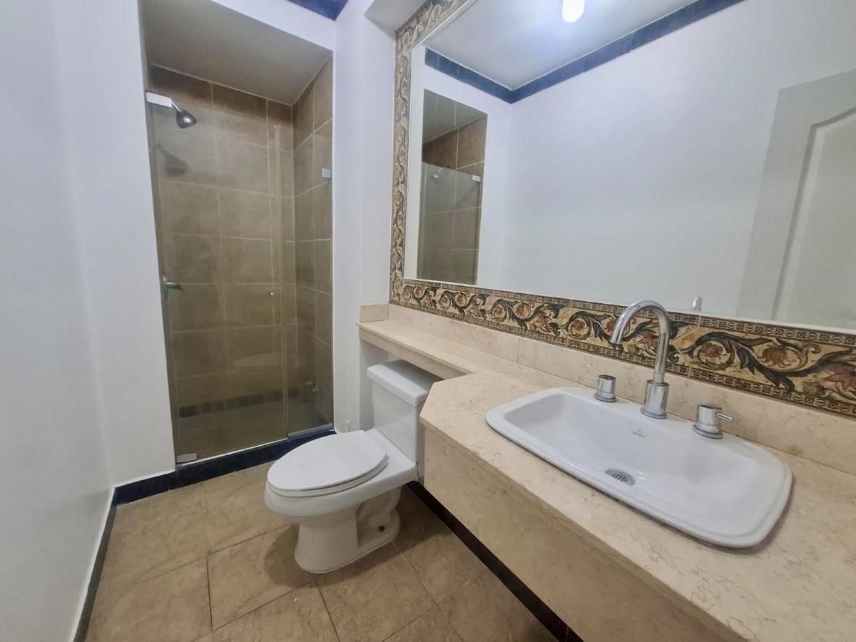 Suite en Venta | Planta Baja con Bodega y Parqueadero Independiente - Sector El Batán - Quito — imagen 2