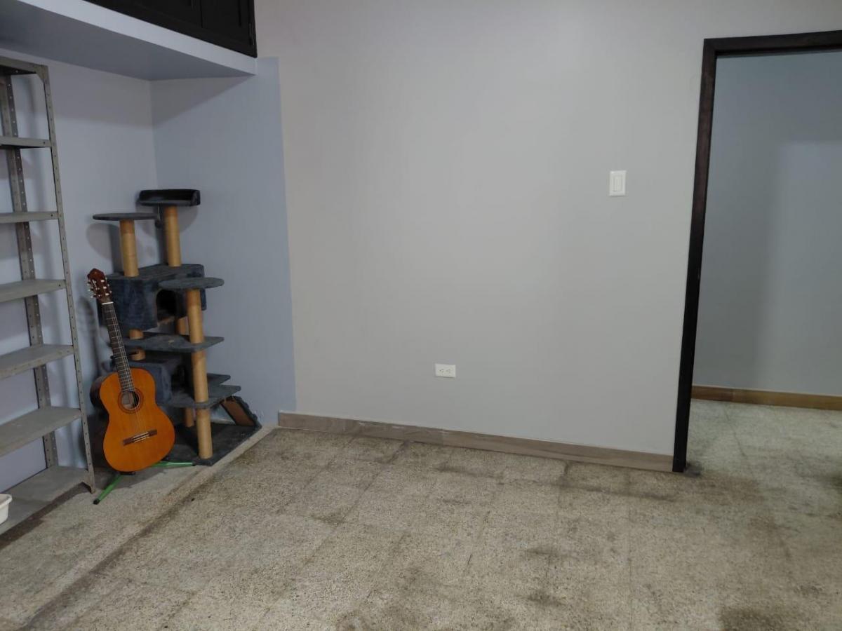 Departamento en Venta 3er Piso Rumichaca Entre Velez y 9 de Octubre, Guayas — imagen 2