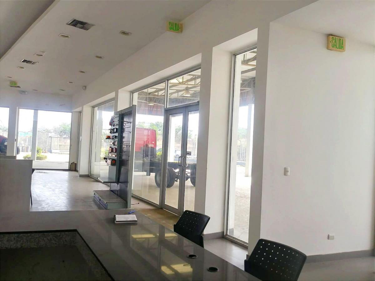 Se Vende Terreno Comercial con Oficinas y Bodega - D. Marcatoma, Guayas — imagen 3