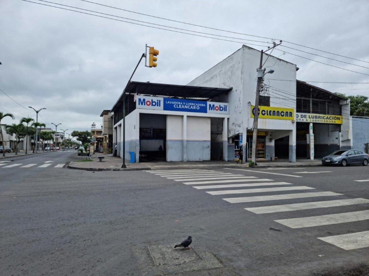 Galpon de Lubricadora de Carros en Gomez Rendon y La 24 Esquina, Guayas — imagen 9