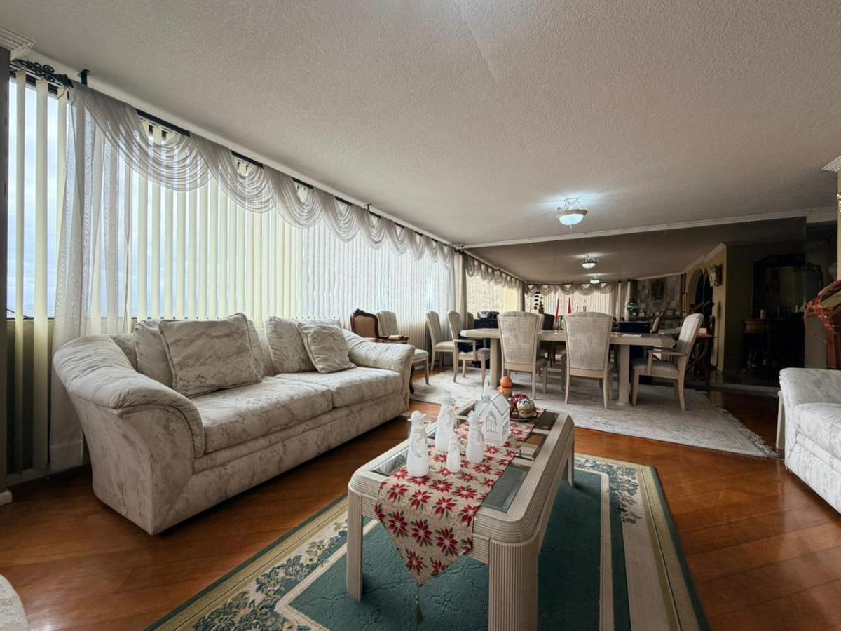 En Venta Amplio Departamento con Hermosa Vista Sector El Bosque — imagen 10