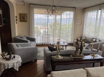 Venta Casa en Miravalle Para Remodelar — imagen 4