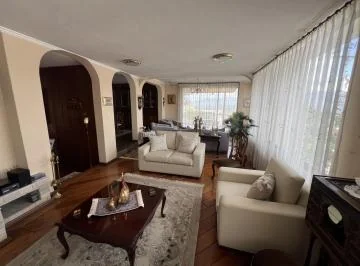 Venta Casa en Miravalle Para Remodelar — imagen 3