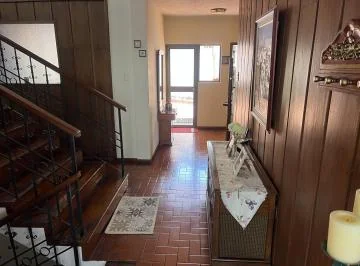 Venta Casa en Miravalle Para Remodelar — imagen 2