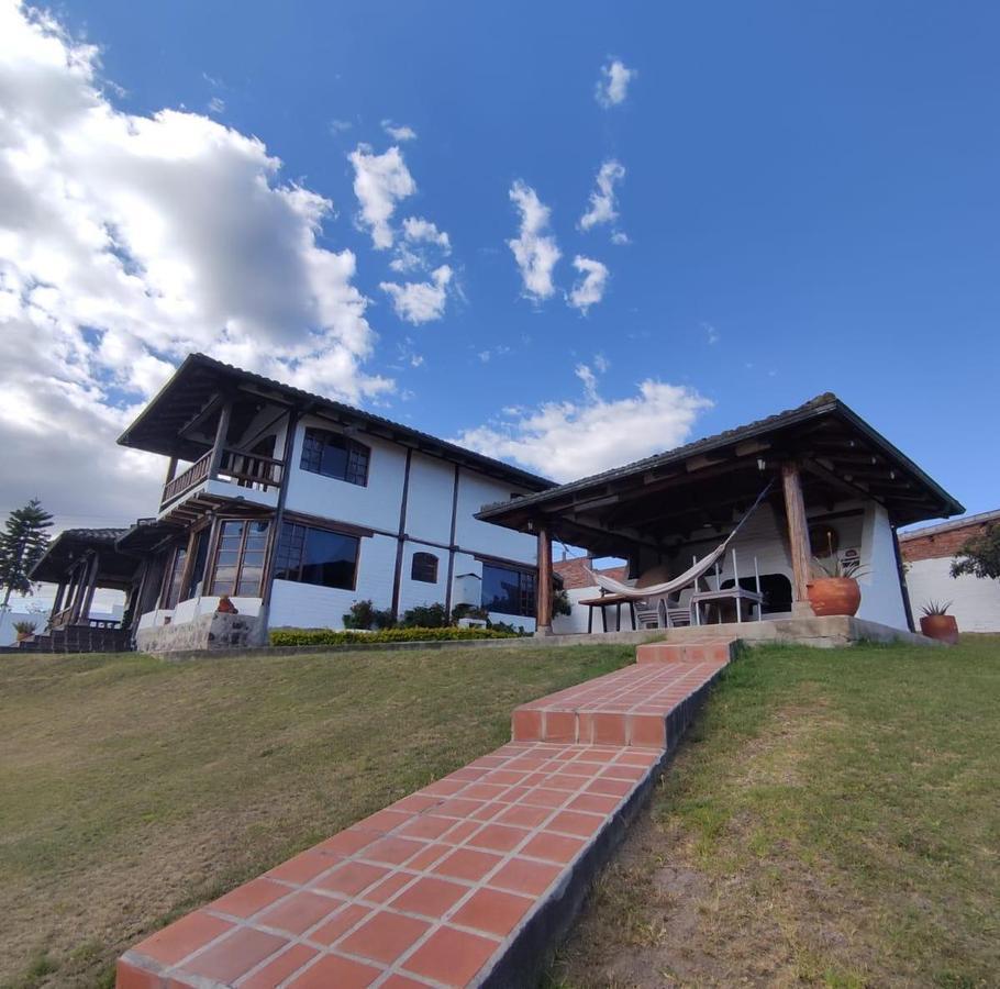 Propiedad en Venta - 10.000 m² (1has) - Sector Puembo — imagen 8