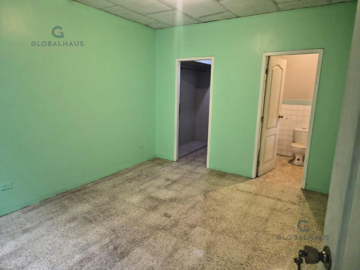 Venta de Departamento Amplio con 3 Habitaciones en Colón y Av del Ejército. Gi. P, Guayas — imagen 3