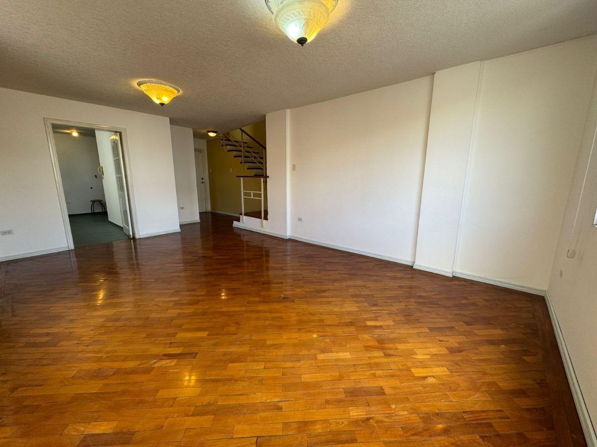 En Venta Departamento Duplex de 3 Dorm. en Monteserrin — imagen 10