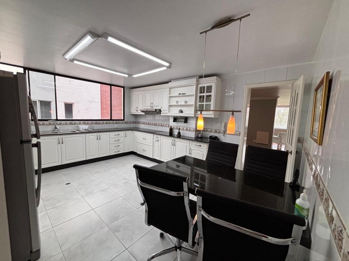 Quito Departamento de Venta Sector Bellavista — imagen 2