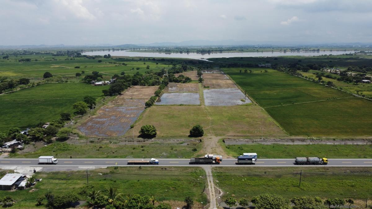 Via Al Pan Macrolote en Venta Km 7 - Yaguachi - A. Marin, Guayas — imagen 2