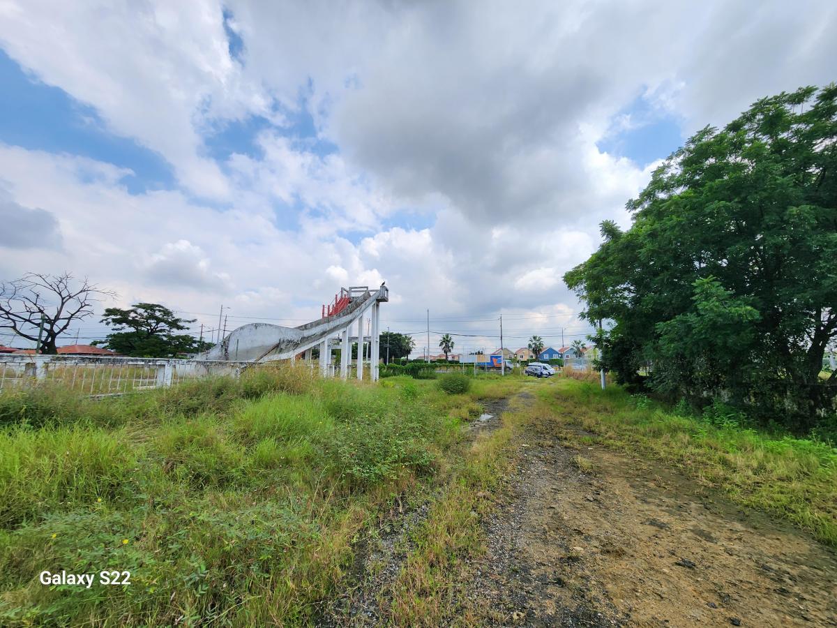 Vendo Terreno Comercial en Samborondon, Al Pie de La Vía, Km 11, El Coral, Guayas — imagen 3