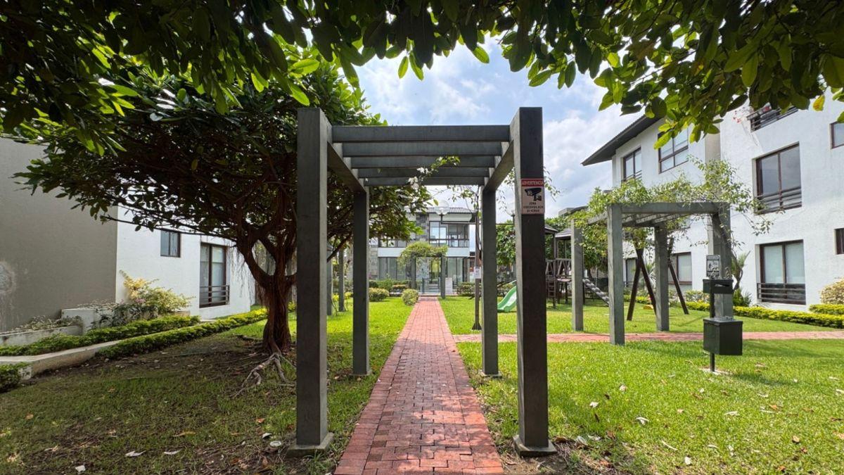 Venta Departamento 3 Dorm. | Samborondon | Zona Uees | Balearia | Patio con Jacuzzi, Terraza, Guayas — imagen 7