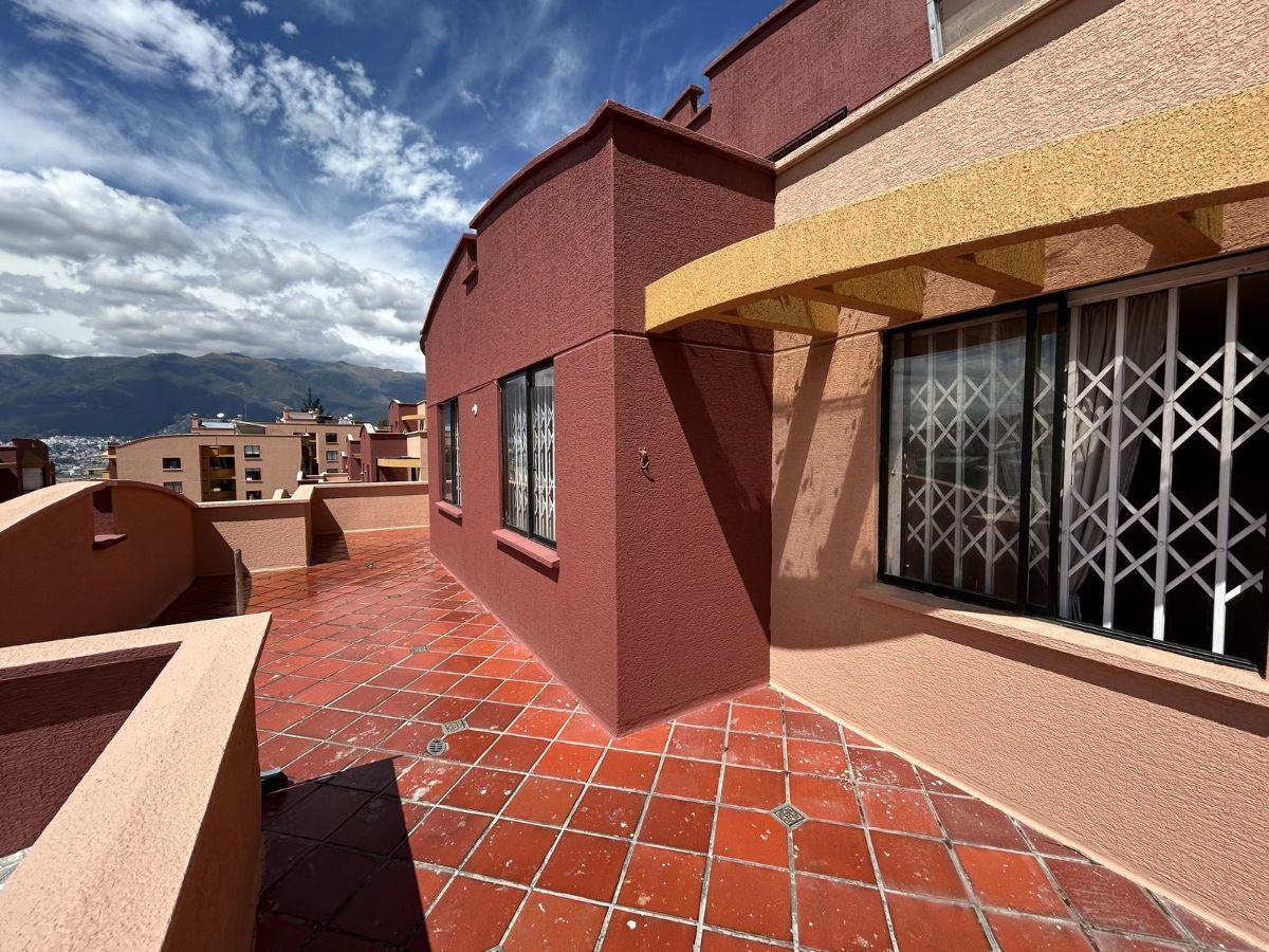 Venta Departamento con Terraza en Conjunto Residencial Las Peñas San Isidro del Inca — imagen 9