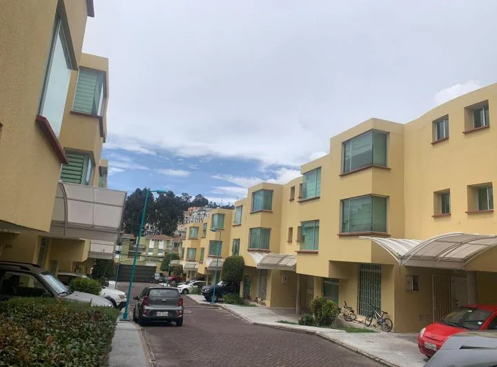 Venta Casa Sector Santa Lucia — imagen 1
